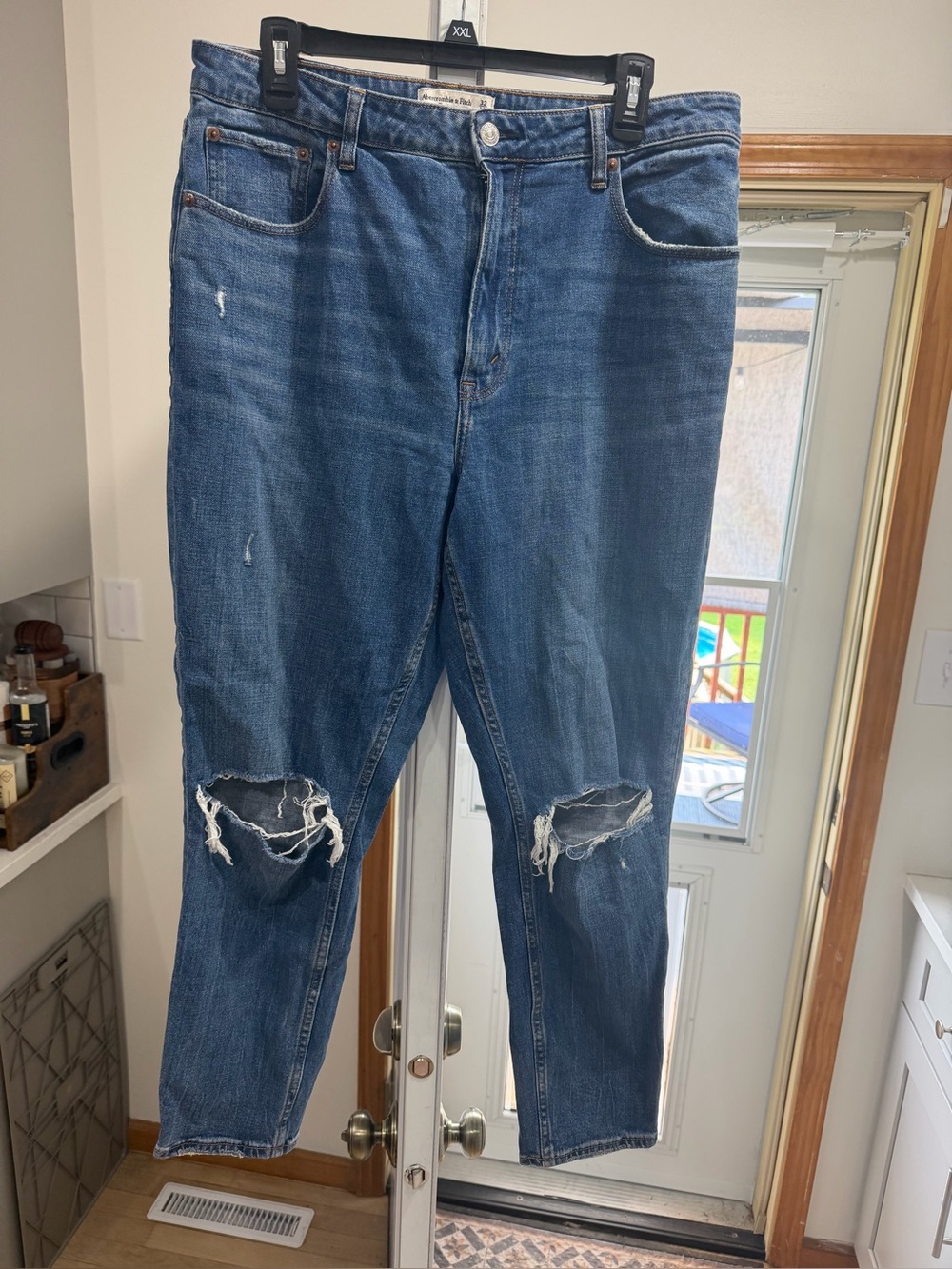 Abercrombie & Fitch Distressed skinny high